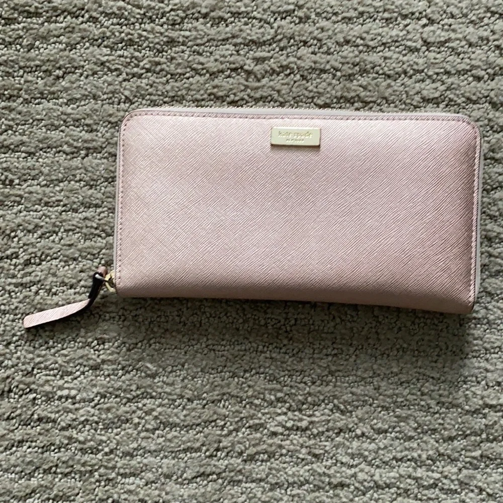 KATE SPADE - rose gold wallet